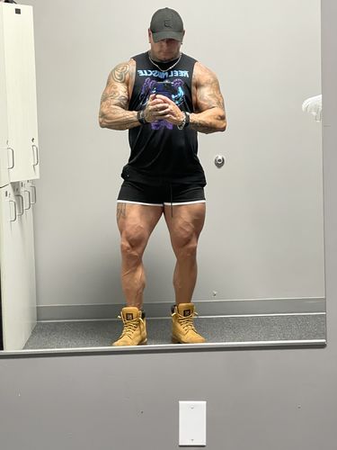 Customer photo review of Men's 80's Old School Shorts