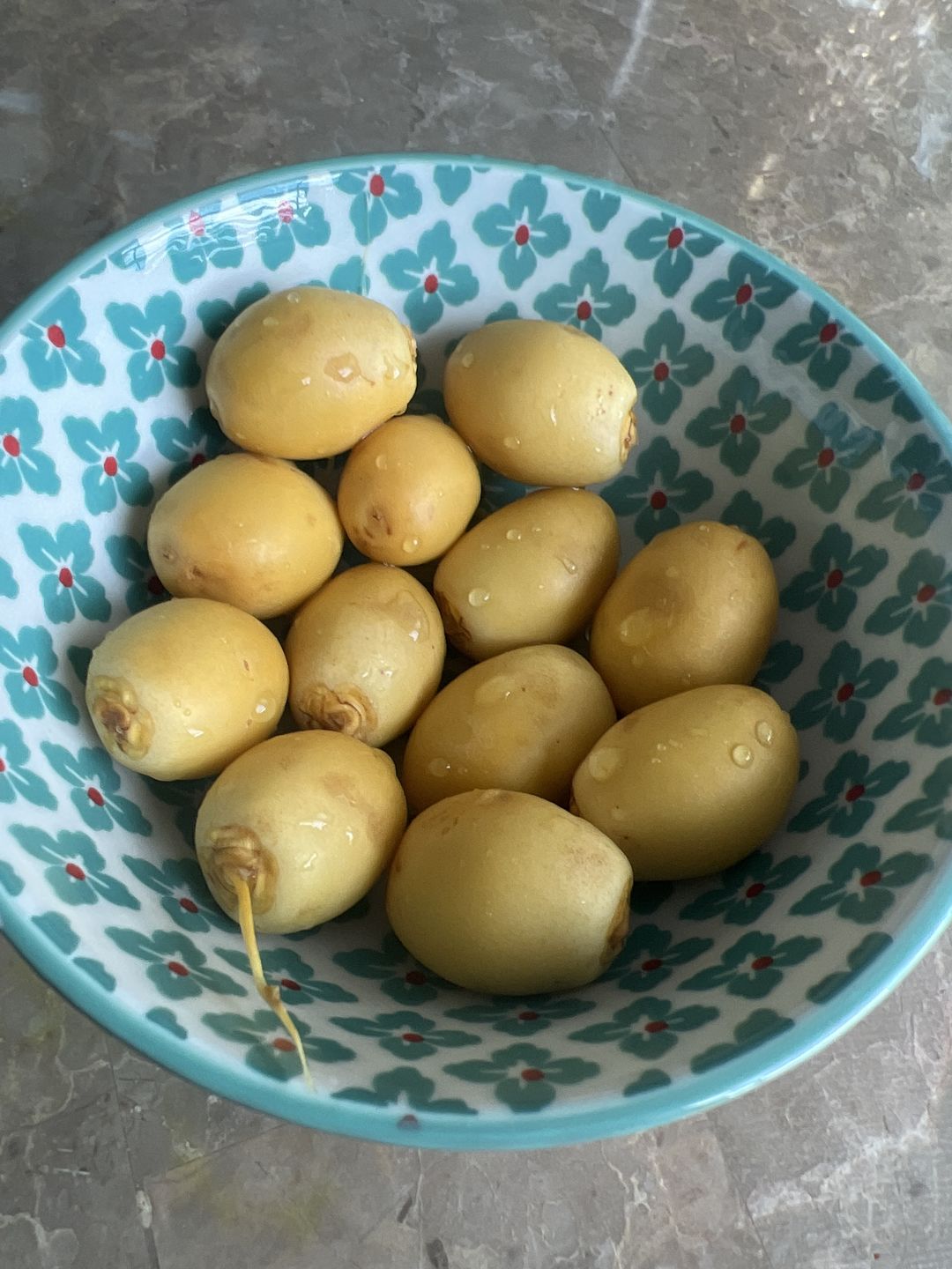 Customer photo review of Yellow Barhi Dates - Khalal Stage