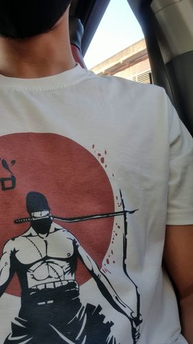 Customer photo review of Roronoa Zoro - One Piece T-shirt
