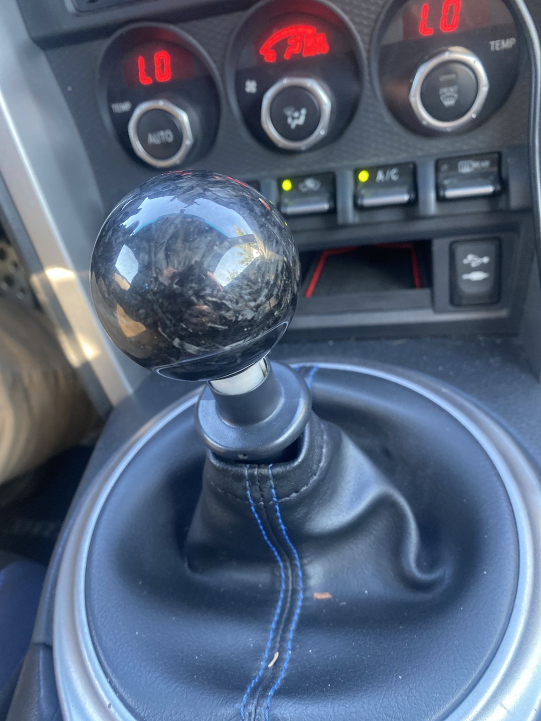 Customer photo review of Forged Carbon Fiber Shift Knob