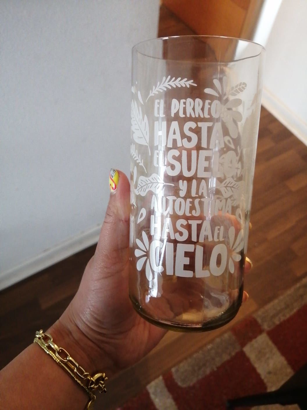 Customer photo review of Vasos Feministas Girl Power Juego de 6 Vasos