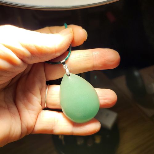 Customer photo review of 1pc 30x40mm Drilled Natural green aventurine teardrop pendant