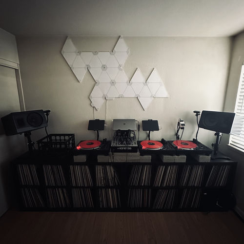 Customer photo review of Technics SL-1200MK7 Direct Drive Turntable with FREE Oyaide d+ Turntable RCA cable