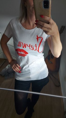 Customer photo review of STERWA Red Lips Damen T-Shirt tailliert weiß by SAEBIS®