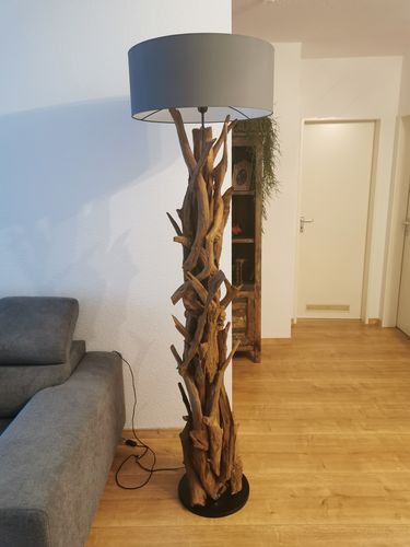 Customer photo review of Stehlampe Teakholz BLUMA  | Höhe 180 cm | inkl. Lampenschirm