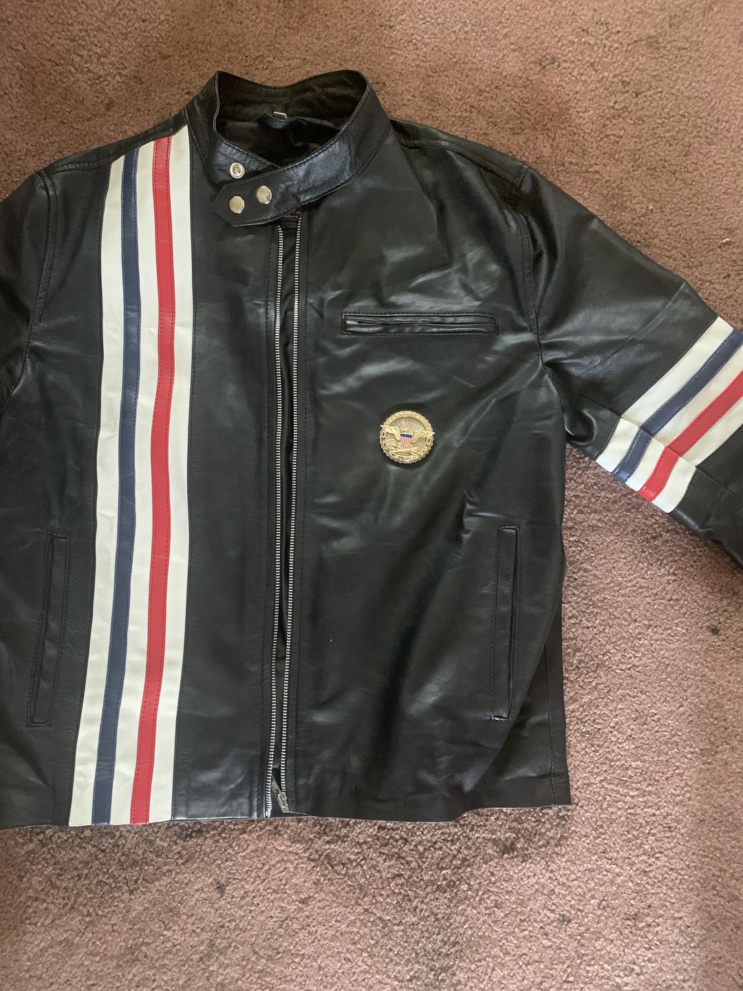Customer photo review of US DOD Department of Defense Eagle Solid Copper Badge Replica Movie Props
