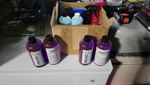 Customer photo review of 4 Pack Orchid Glass Cleaner (1/2 Gallon)
