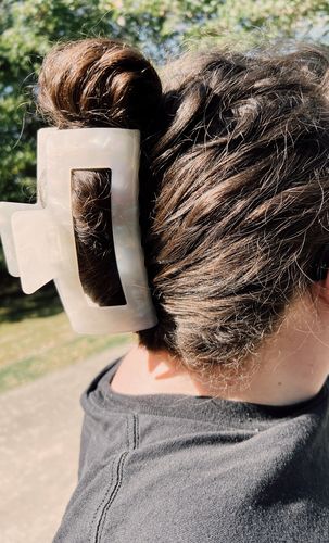 Customer photo review of XXL Dreamy Claw Clip