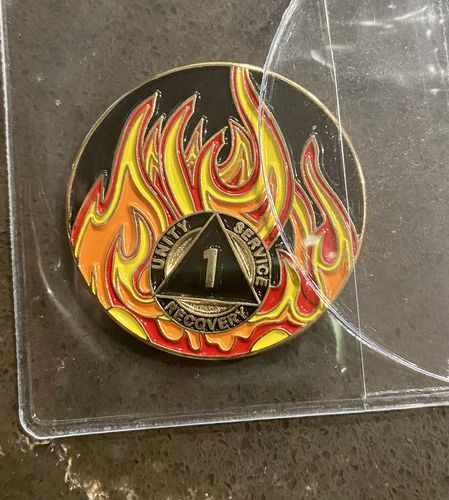 Customer photo review of 1 to 40 Year Sobriety Mint Twisted Flames Gold Plated AA Recovery Medallion/Chip/Coin - Black/Red/Orange/Yellow