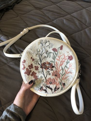 Customer photo review of Florabom - Embroidered Round Bag