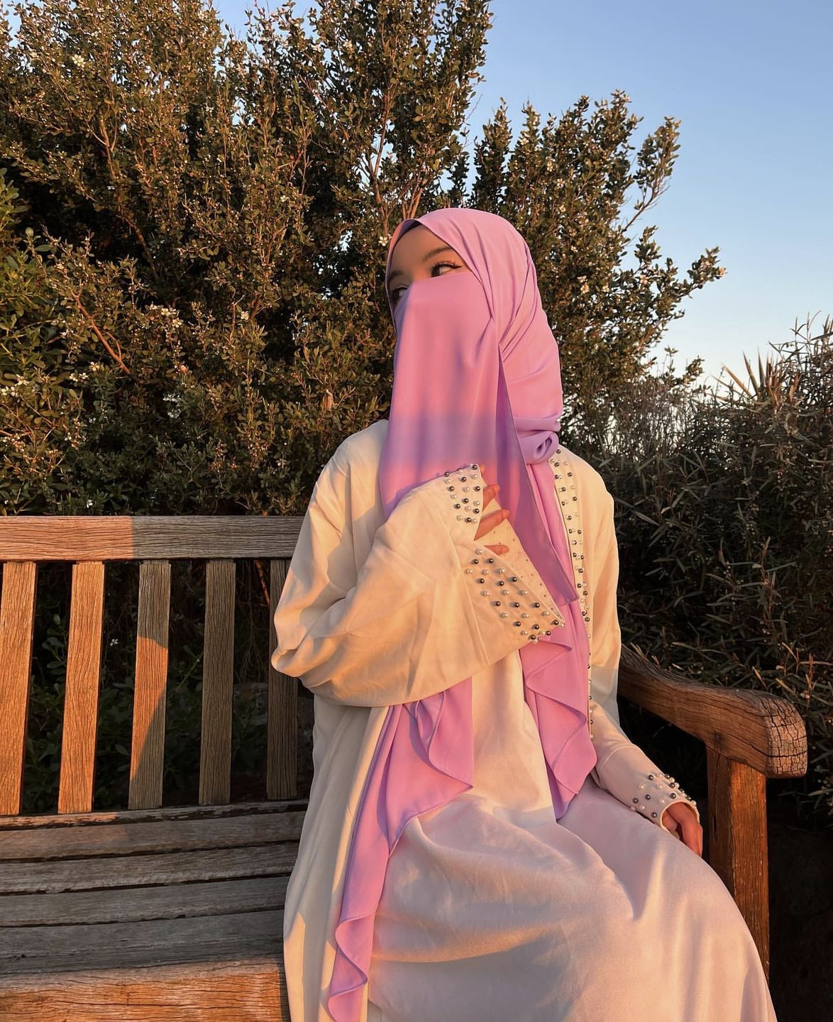 Customer photo review of Amirah Pearl Cream Abaya