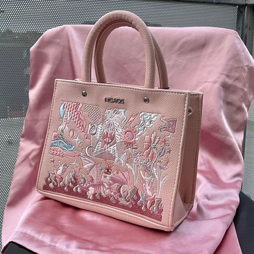 Customer photo review of The Book Handbag - Jimmi’s Battle