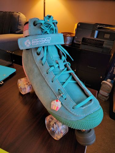 Customer photo review of ParkStar Pastel Roller Skates