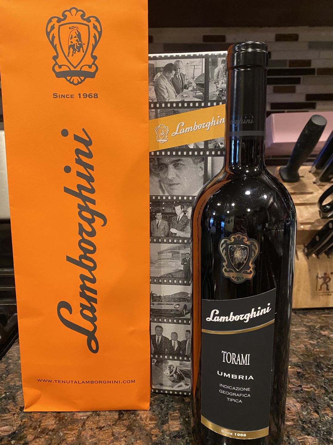 Customer photo review of Lamborghini: Torami Umbria Red with Gift Set