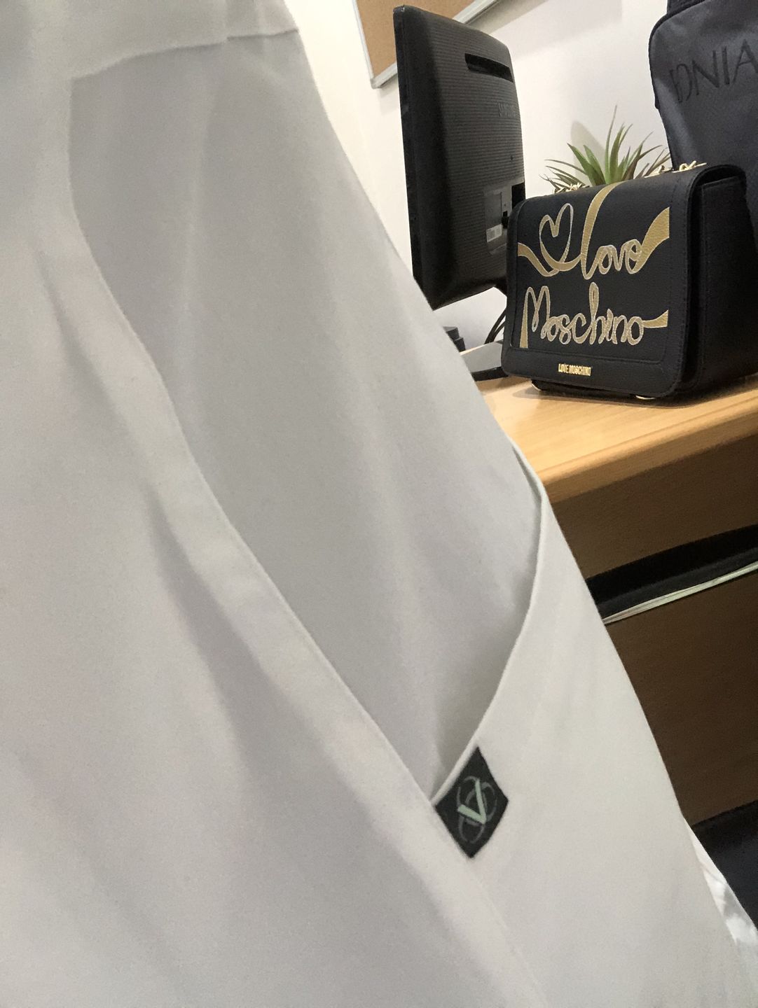 Customer photo review of لابكوت كومفورت كوين طويل فايروس فليكس ~ VirusFlex Comfort Queen Long Lab Coat