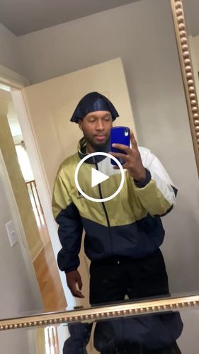 Customer video review of Vintage NCAA Notre Dame Windbreaker - Medium