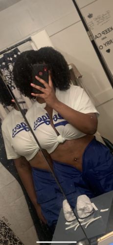 Customer photo review of V Cut Sapphire Cargo Pants