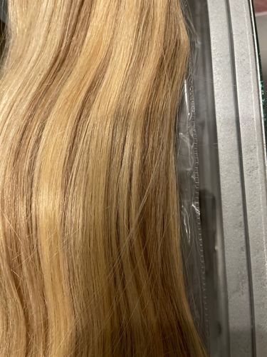 Customer photo review of Moresoo Highlight Blonde Virgin Bundles Genius Weft Brazilian Human Hair (#18P613)