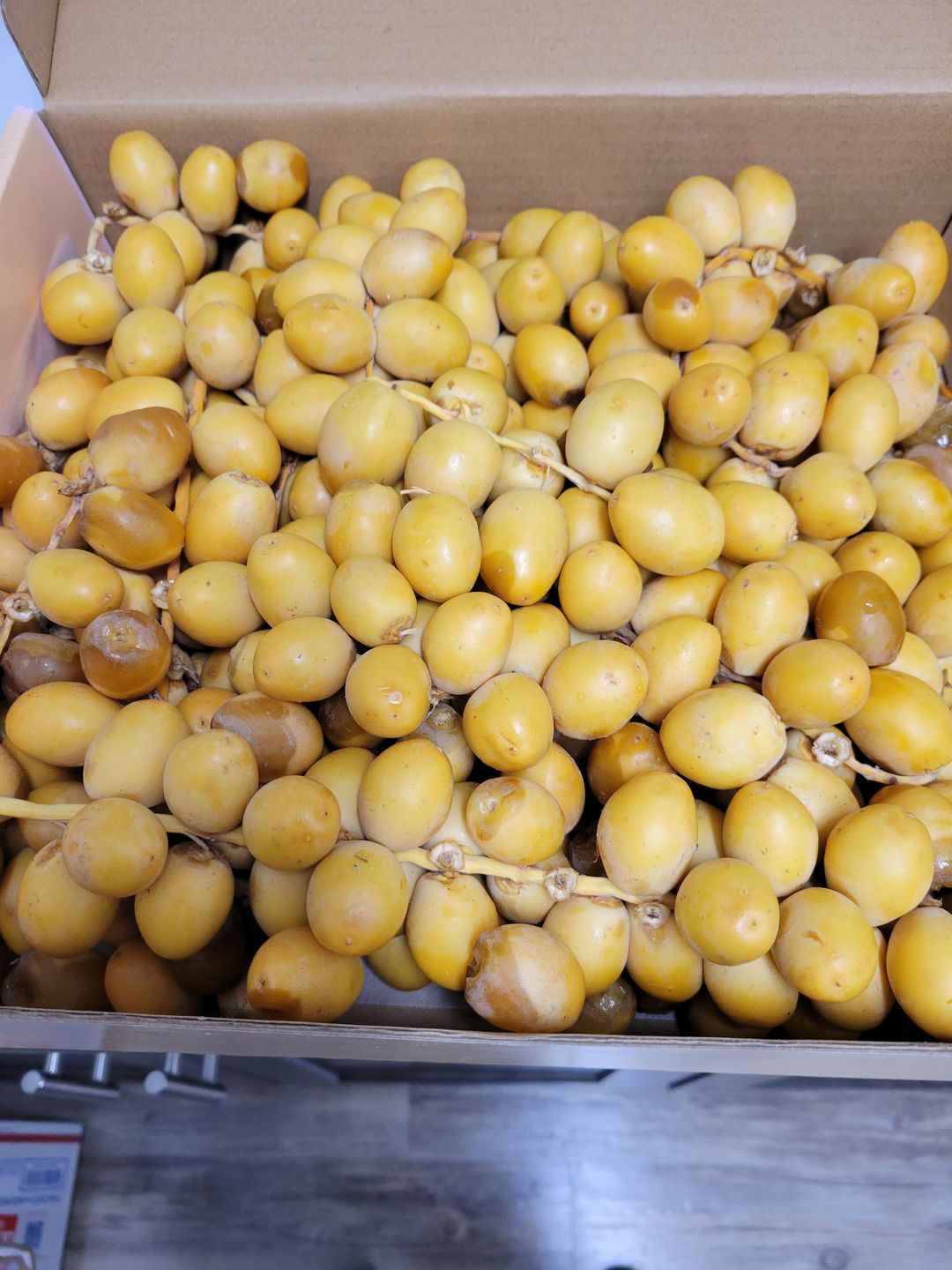Customer photo review of Yellow Barhi Dates - Khalal Stage