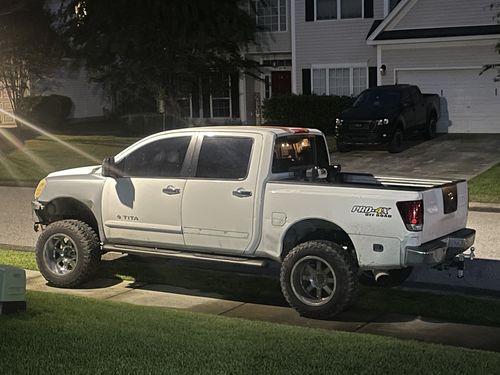 Customer photo review of For Lift 2004+ Nissan Titan Armada Front Upper Control Arm Suspension Kit 2-4"