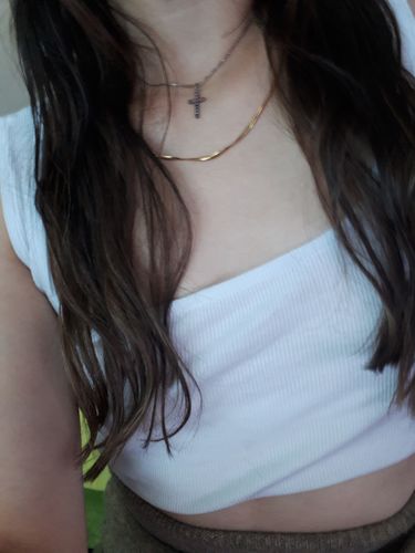 Customer photo review of Isla Necklace - Gold