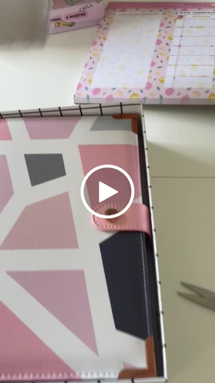 Customer video review of Pink Geometric Organiser Shell - Seconds