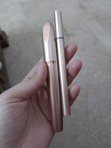 Customer photo review of O.TWO.O 3D INSTANT OVERSIZE VOLUME LENGTHENING MASCARA