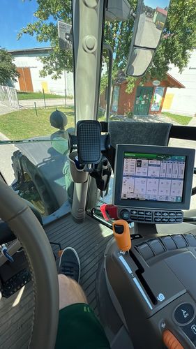 Customer photo review of Gadgetme Handyhalterung V2 oben passend für John Deere mit Command Center 4600