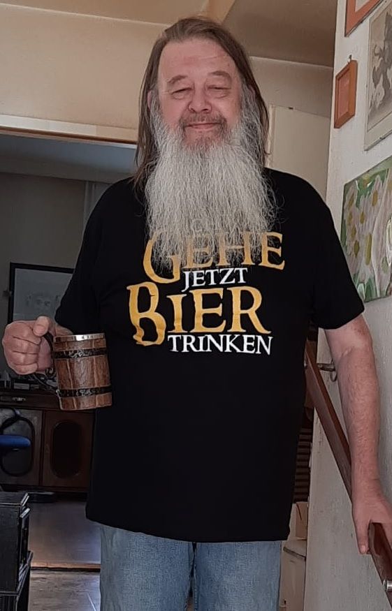 Customer photo review of Ich gehe jetzt Bier trinken HDR - Beidseitiger Druck  - Herren Shirt