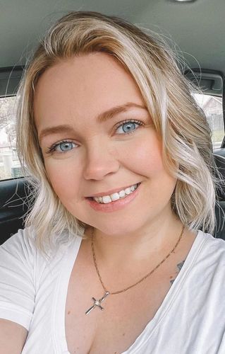 Customer photo review of Natural Colors Azul Colored Contact Lenses
