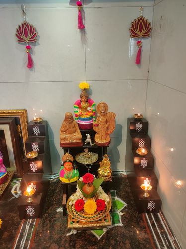 Customer photo review of Wooden 5 Step Deity / Pooja Stand With Lamp Stand Set (Pair)