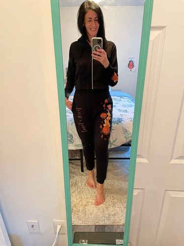 Customer photo review of TRICK R TREAT™ Jack O' Lantern Sweatpants (unisex)