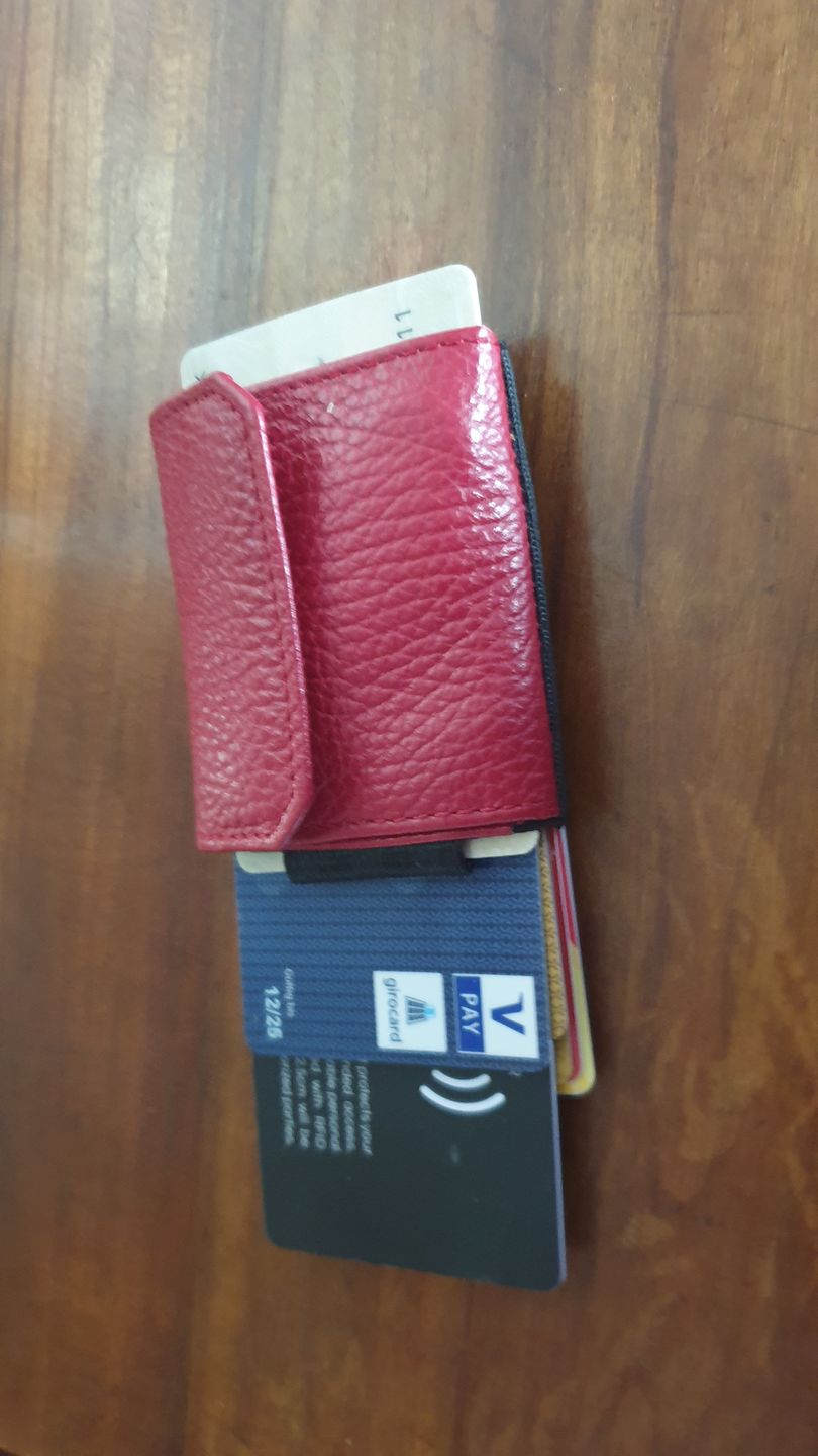 Customer photo review of RFID protection card