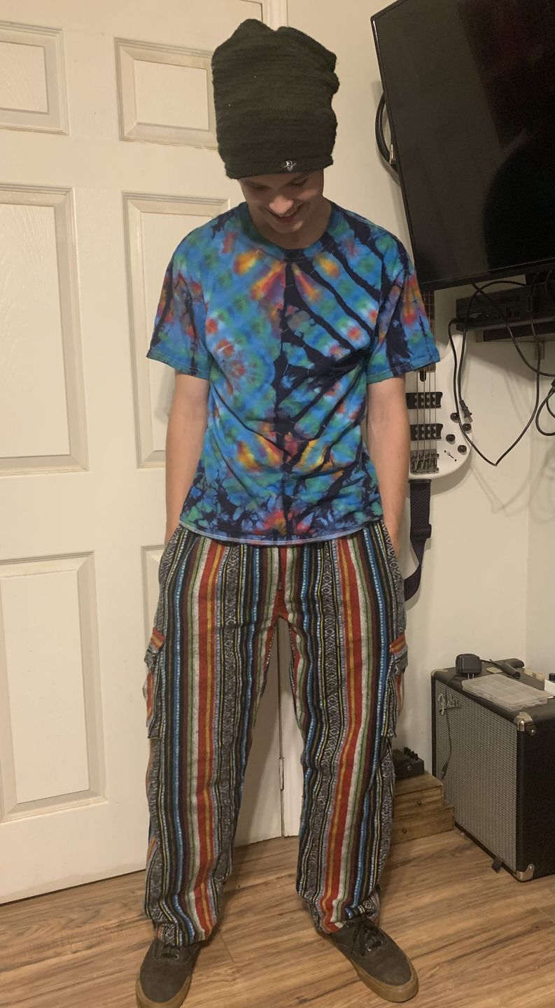 Customer photo review of Woven Cotton Cargo Pants