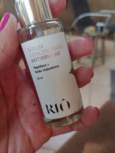Customer photo review of Sérum Facial Concentrado Antirrugas Peptídeos + Ácido Hialurônico