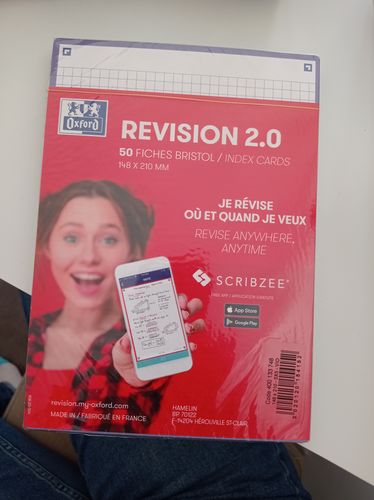 Avis photo d'un client sur Fiches de révision REVISION 2.0 OXFORD # 50 fiches 14,8 x 21 cm - petits carreaux