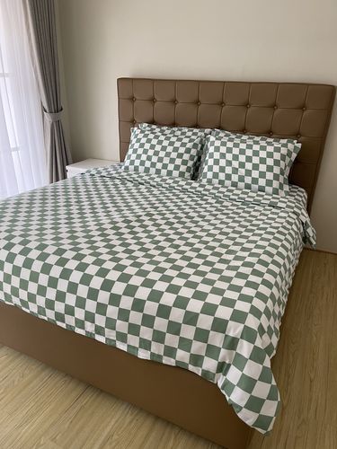 Customer photo review of CHECKERED BEDDING SET