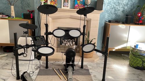 Customer photo review of Donner DED-300 Electronic Drum Set with High-Density Bass Drum