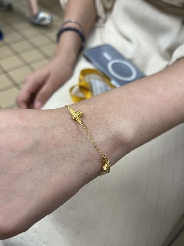 Customer photo review of Queen Bumblebee Bracelet (Gold)