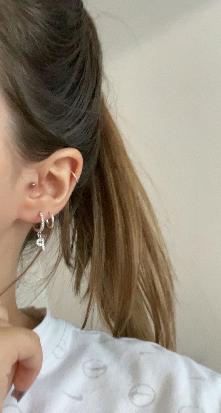 Customer photo review of Letter Ohrringe | 18K vergoldet