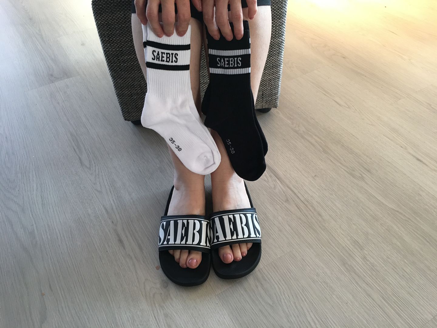 Customer photo review of SAEBIS® Tapotchki Urlaubs-SET inkl. 2x Paar Retro Sportsocken in weiß und schwarz