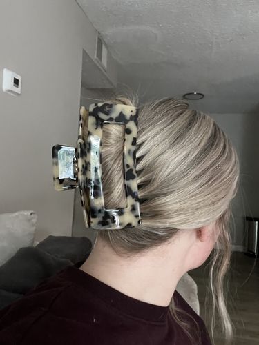 Customer photo review of XXL Dreamy Claw Clip