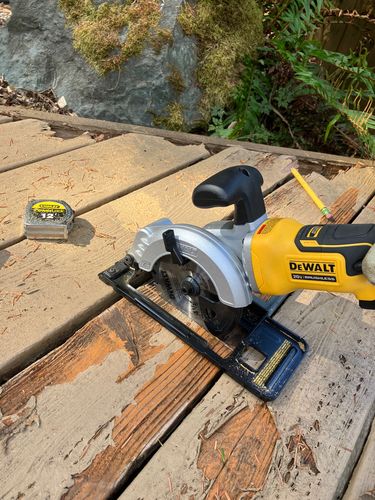 Customer photo review of DEWALT DCS571B ATOMIC 20V MAX* Circular Saw, 4-1/2-Inch (Tool Only)