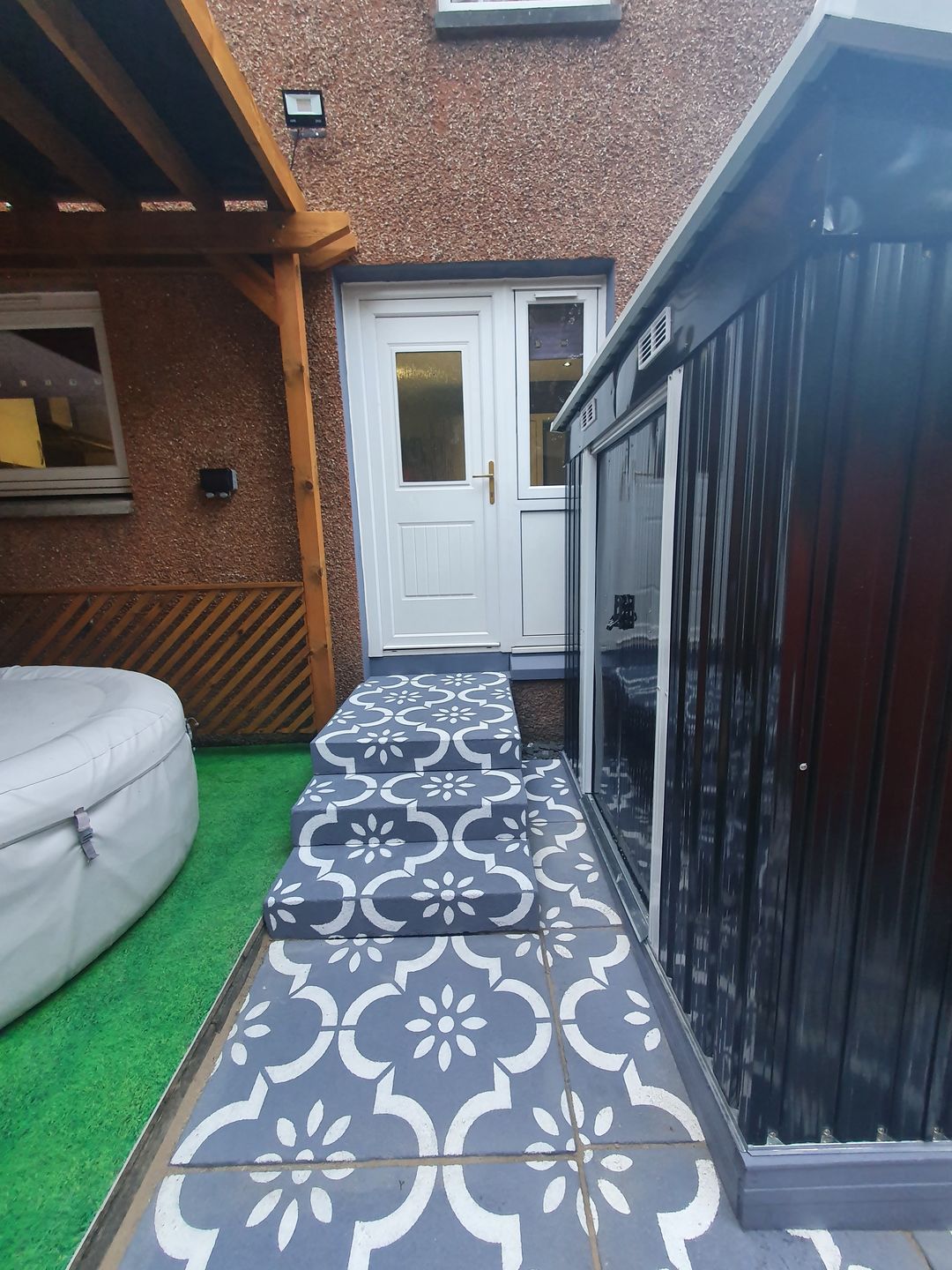 Customer photo review of Jannah Patio Stencil - Rectangle Slabs