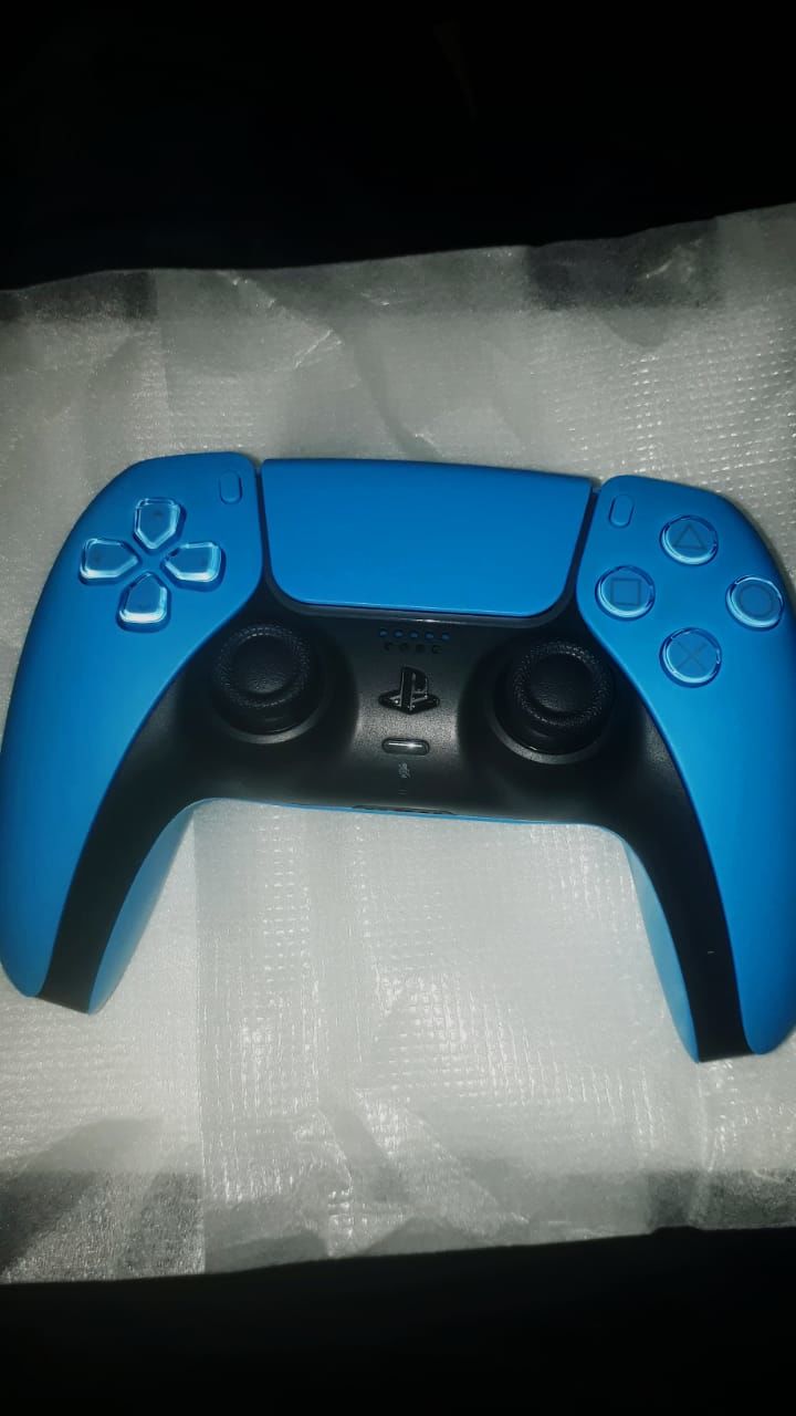Customer photo review of PlayStation 5 (PS5) DualSense Wireless Controller - Starlight Blue