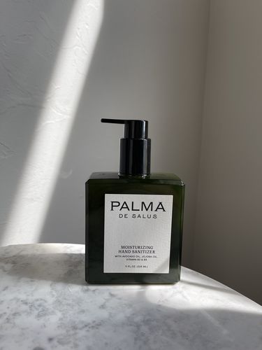 Customer photo review of Hydrating Hand Sanitizing Serum