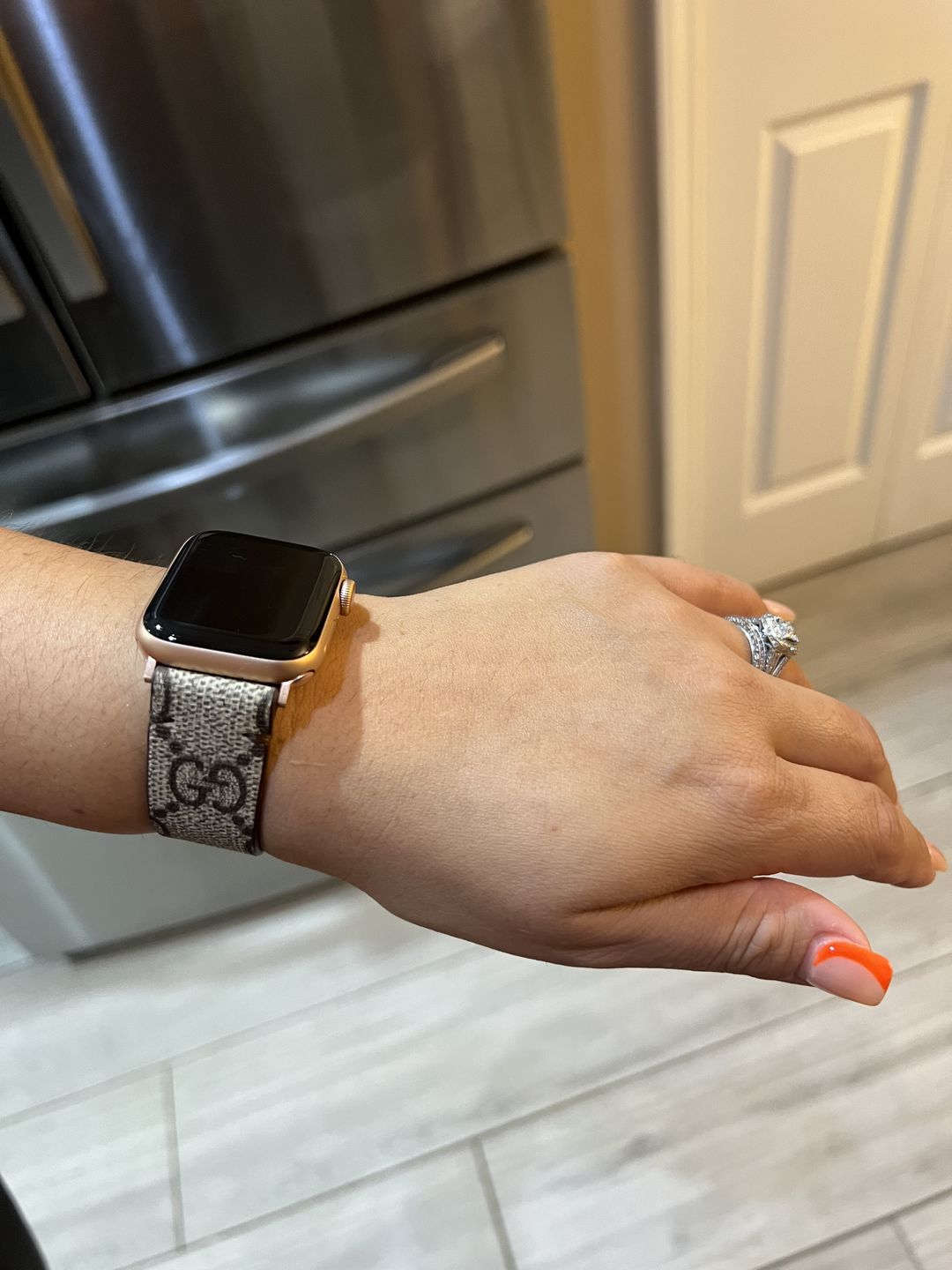 Customer photo review of Apple Watch Band Classic GG Monogram