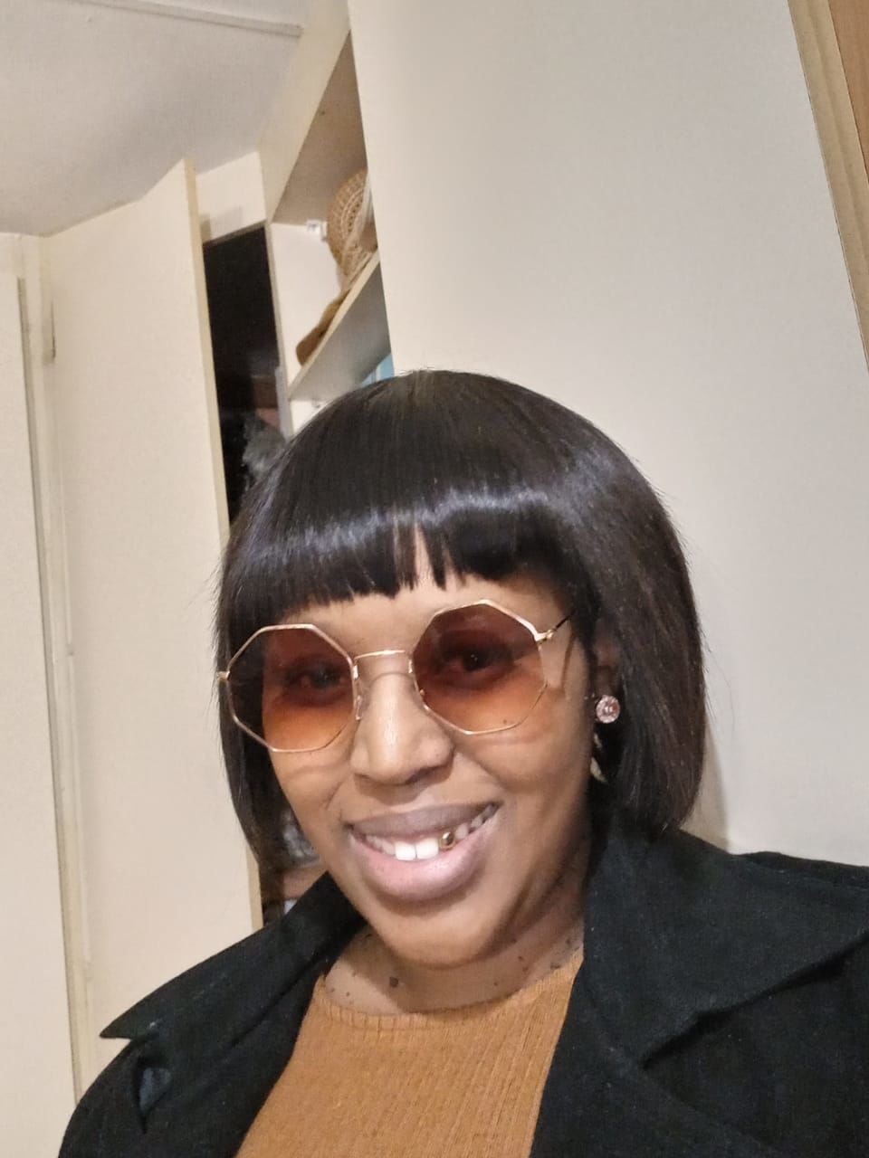 Customer photo review of Brazilian Fringe Bob - 8"