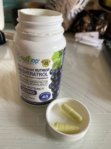 Customer photo review of Bio-Enhanced Nutriop® Resveratrol with Pure Quercetin - 500mg Capsules (x45)