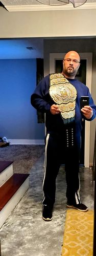 Customer photo review of AEW Heavyweight title (TV accurate)
